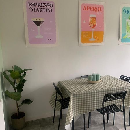 Апартаменти Cosy First Floor Flat Герефорд Екстер'єр фото