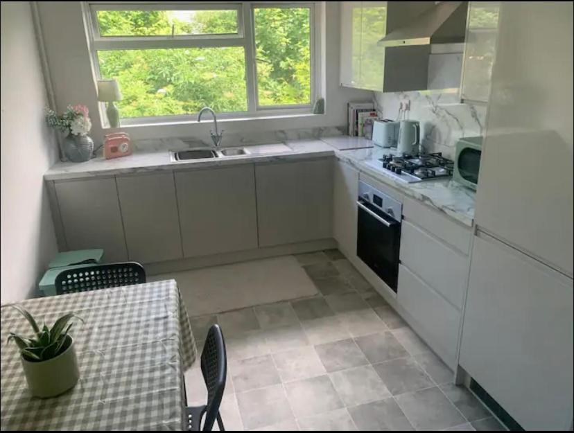 Апартаменти Cosy First Floor Flat Герефорд Екстер'єр фото